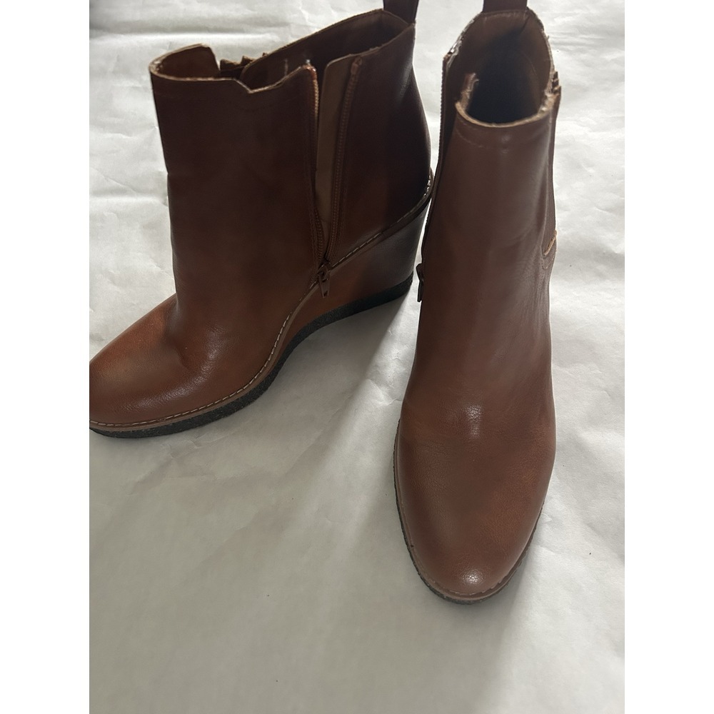 Zodiac Women Julia Brown Leather Wedge Ankle Platform Boots size 9 NWOB‎ Tan